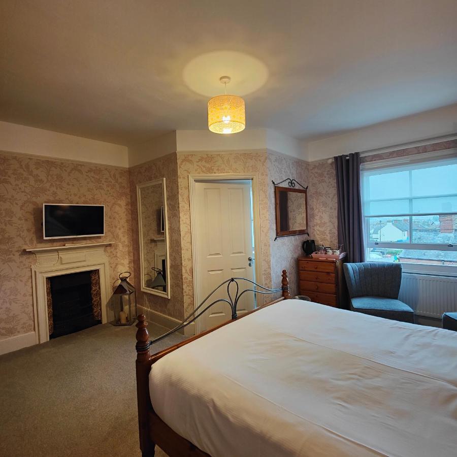The Corner House Bed & Breakfast Lowestoft Exterior photo
